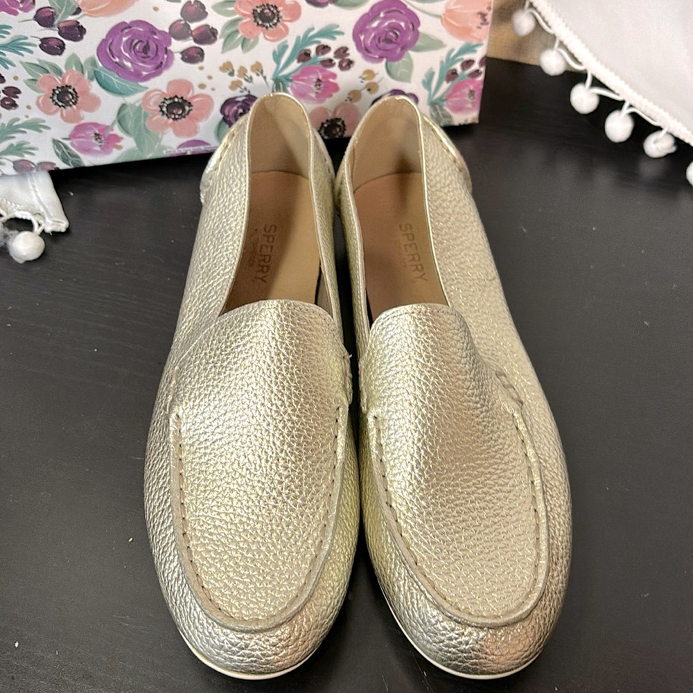 Sperry Top Sider Women’s Moccasin Platinum size 9